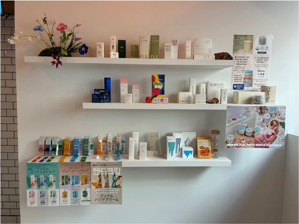 ANGEL LOOKA展示会写真