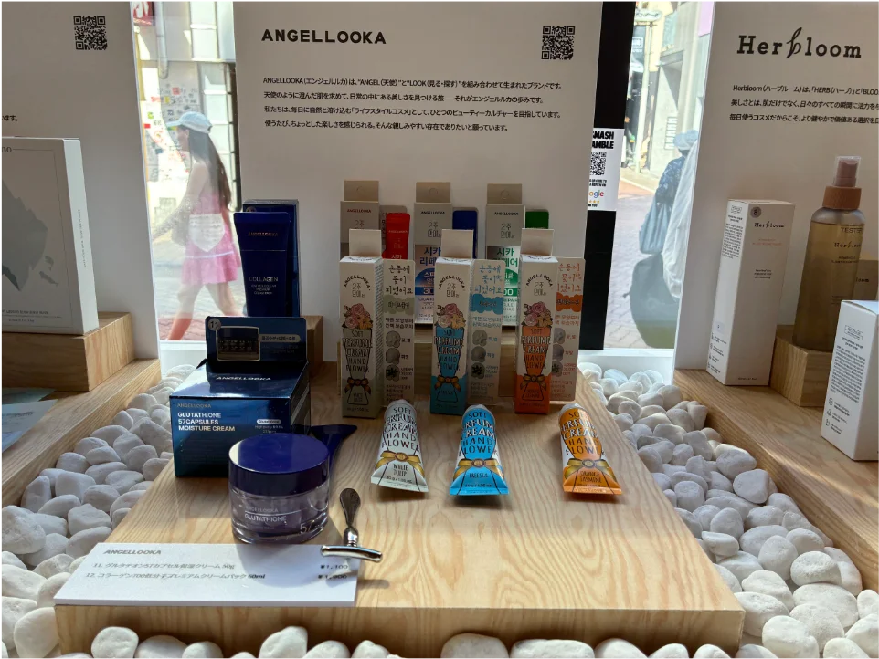 ANGEL LOOKA展示会写真